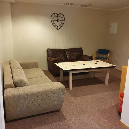 I Sogn-apartment بيت شباب Leirvik (Sogn og Fjordane)