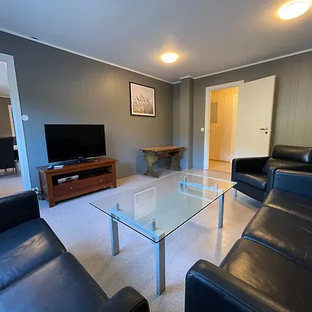 Leirvik I Sogn-apartment