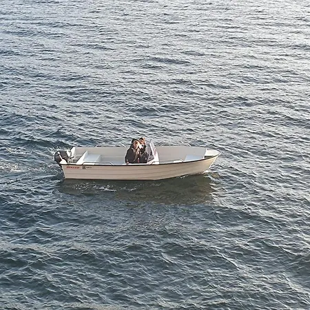 بيت شباب I Sogn-apartment Leirvik (Sogn og Fjordane)